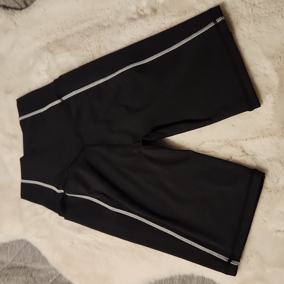 P'tula Yvette Pocket Short 8-inch - NWOT - Picture 2 of 8